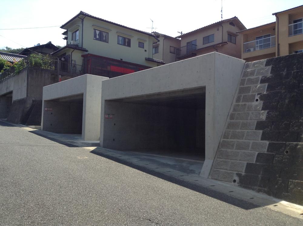 Local photos, including front road. Local (July 2013) Shooting