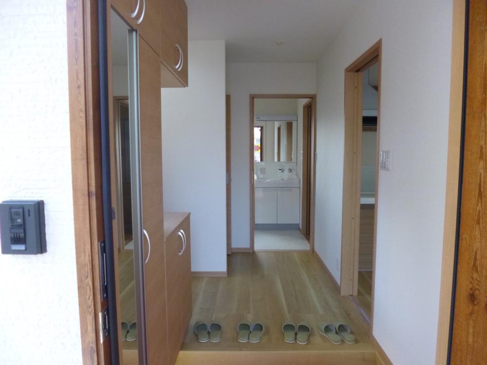 Entrance. (July 2013) Shooting