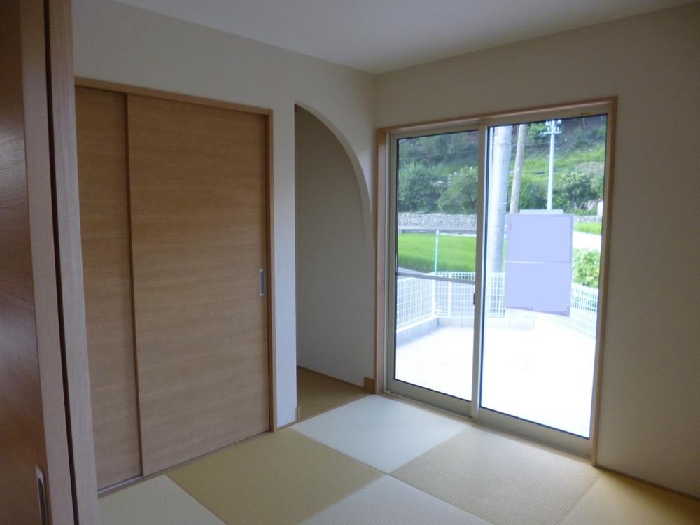 Non-living room. (July 2013) Shooting