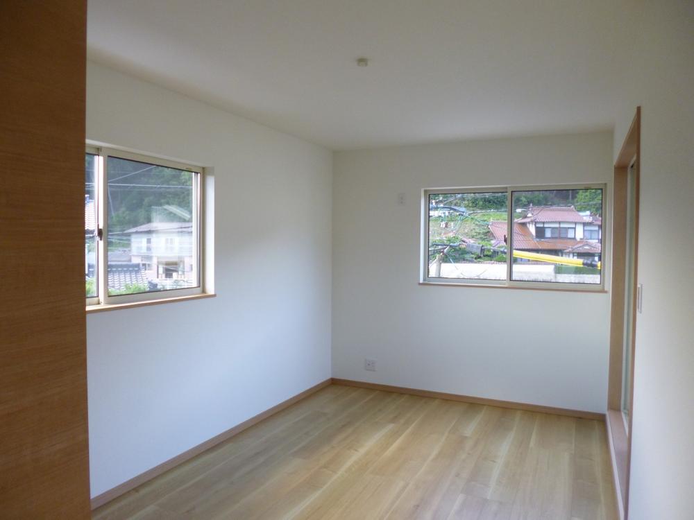 Non-living room. (July 2013) Shooting