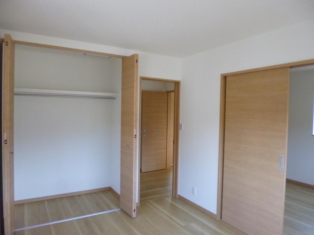 Non-living room. (July 2013) Shooting