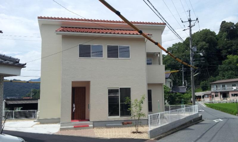 Local photos, including front road. (July 2013) Shooting