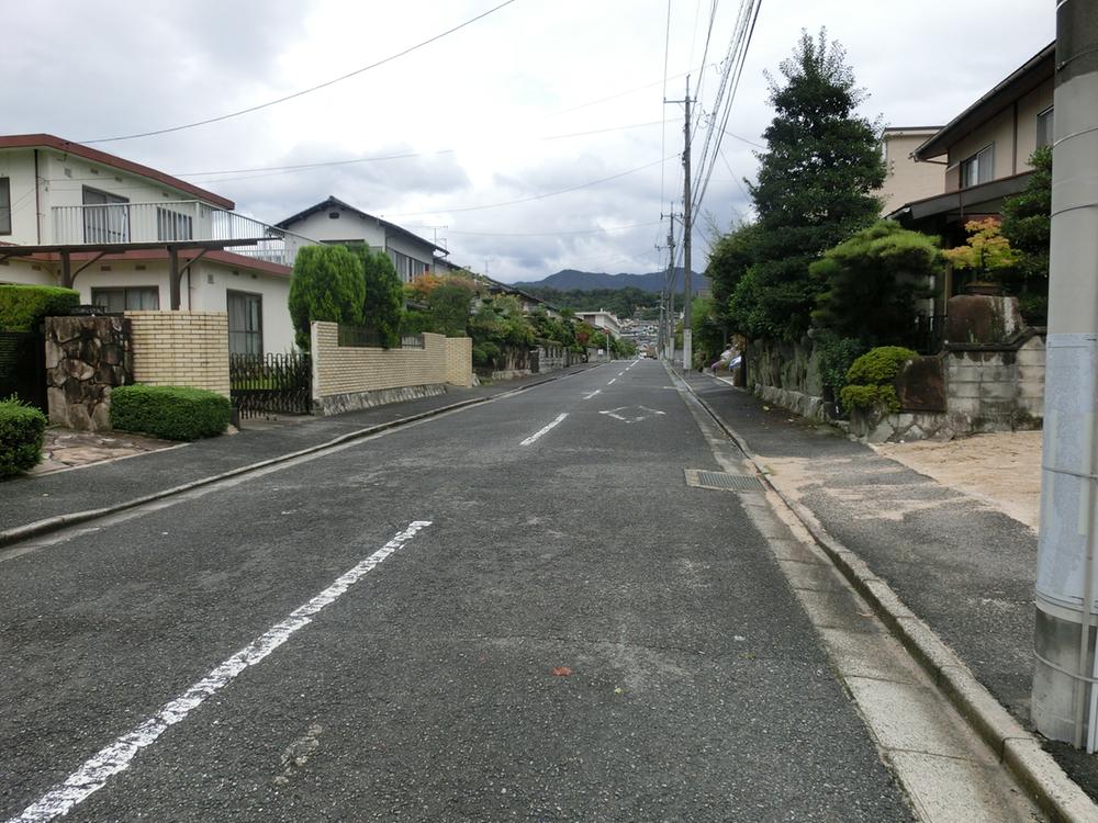 Local photos, including front road. (January 2013) Shooting