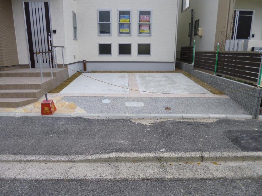 Parking lot. (March 2013) Shooting