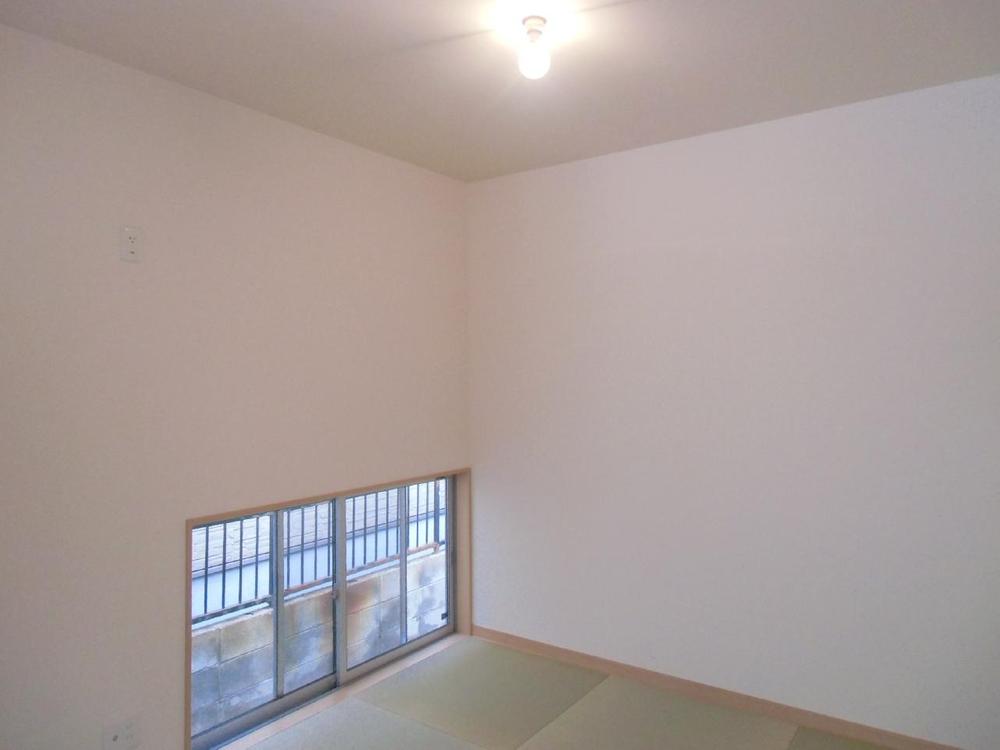 Non-living room. (September 2012) shooting