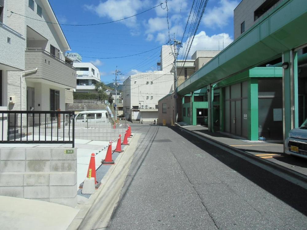 Local photos, including front road. (September 2012) shooting