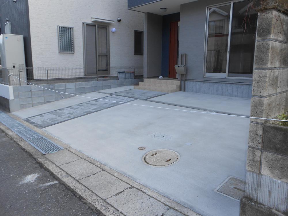 Parking lot. Local (12 May 2013) Shooting