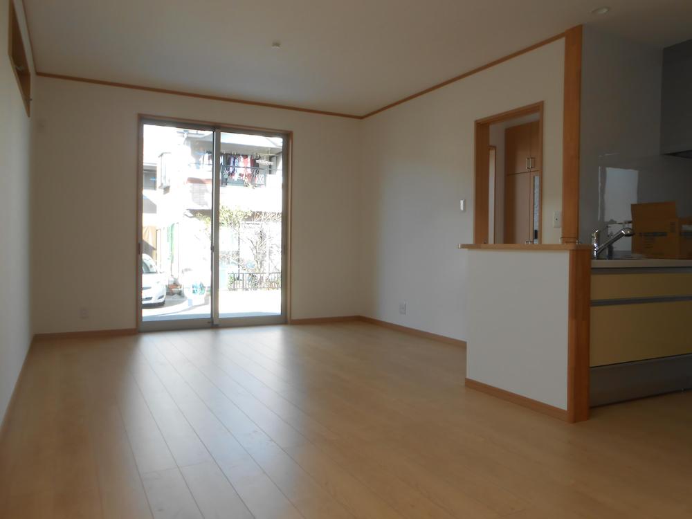 Living. Local (12 May 2013) Shooting