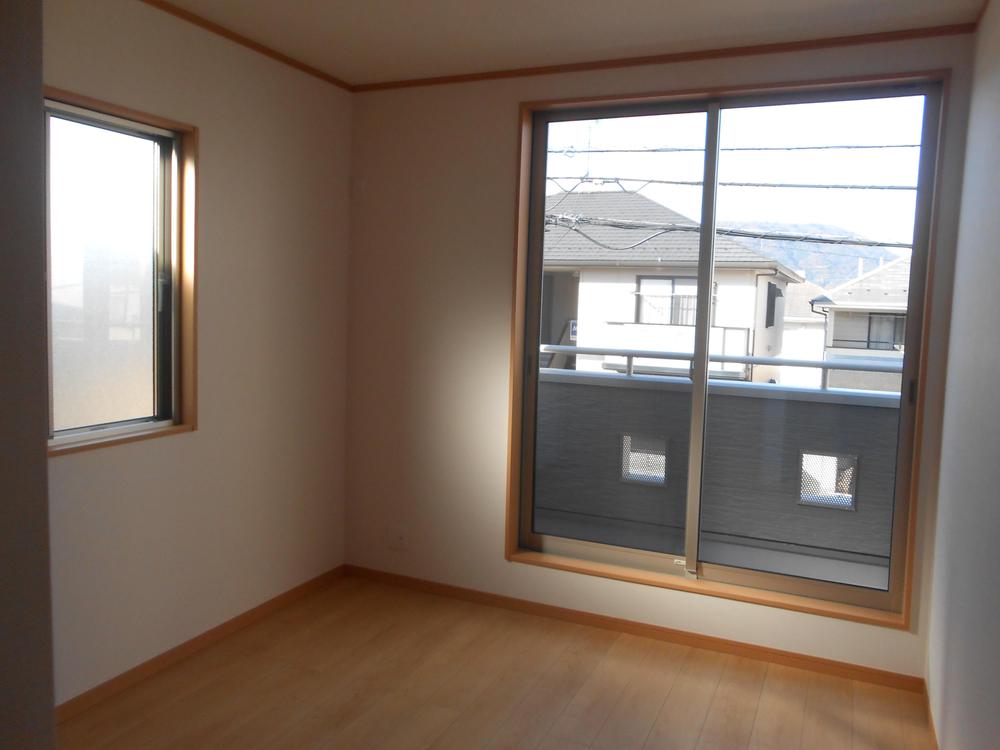 Non-living room. Local (12 May 2013) Shooting