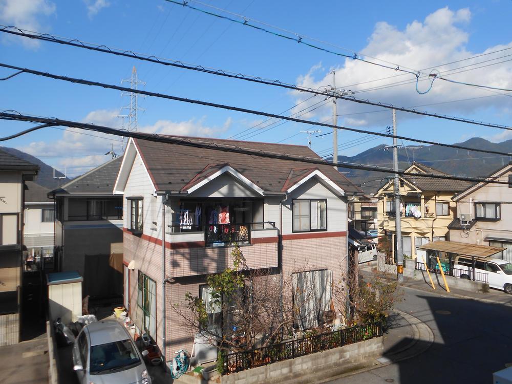 View photos from the dwelling unit. Local (12 May 2013) Shooting