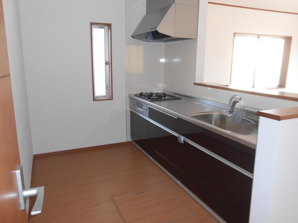 Kitchen. Local (11 May 2013) Shooting