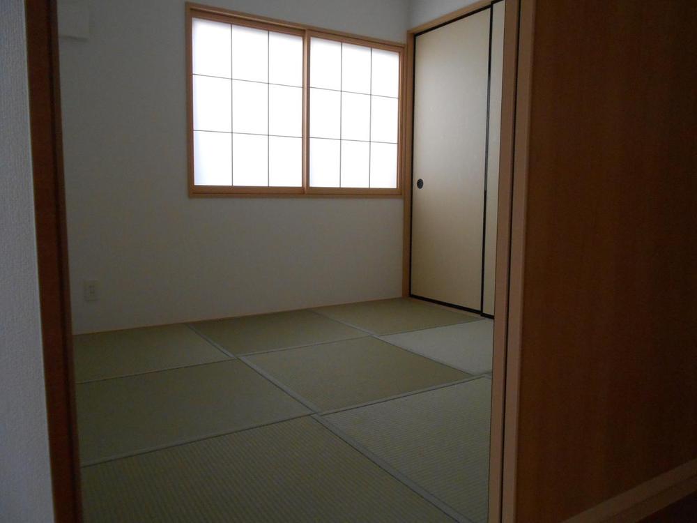 Non-living room. Local (11 May 2013) Shooting