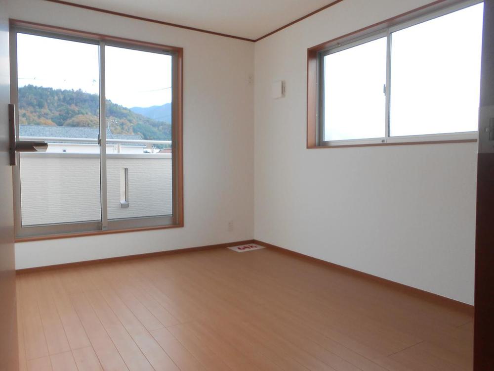 Non-living room. Local (11 May 2013) Shooting