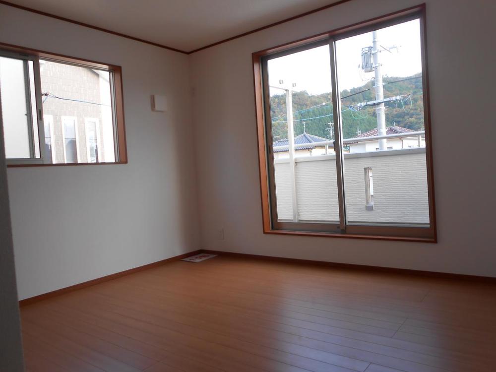 Non-living room. Local (11 May 2013) Shooting