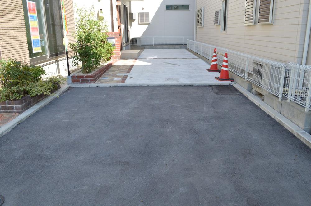 Local photos, including front road. Local (September 2013) Shooting