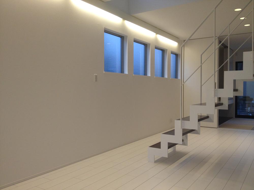 Living. Such as indirect lighting, Stylish living