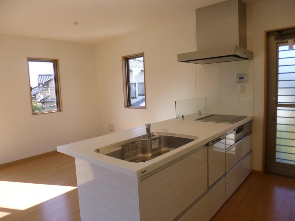 Kitchen. (March 2013) Shooting