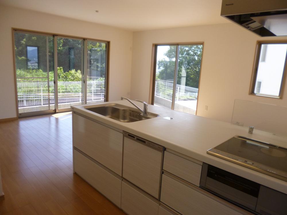 Kitchen. (March 2013) Shooting