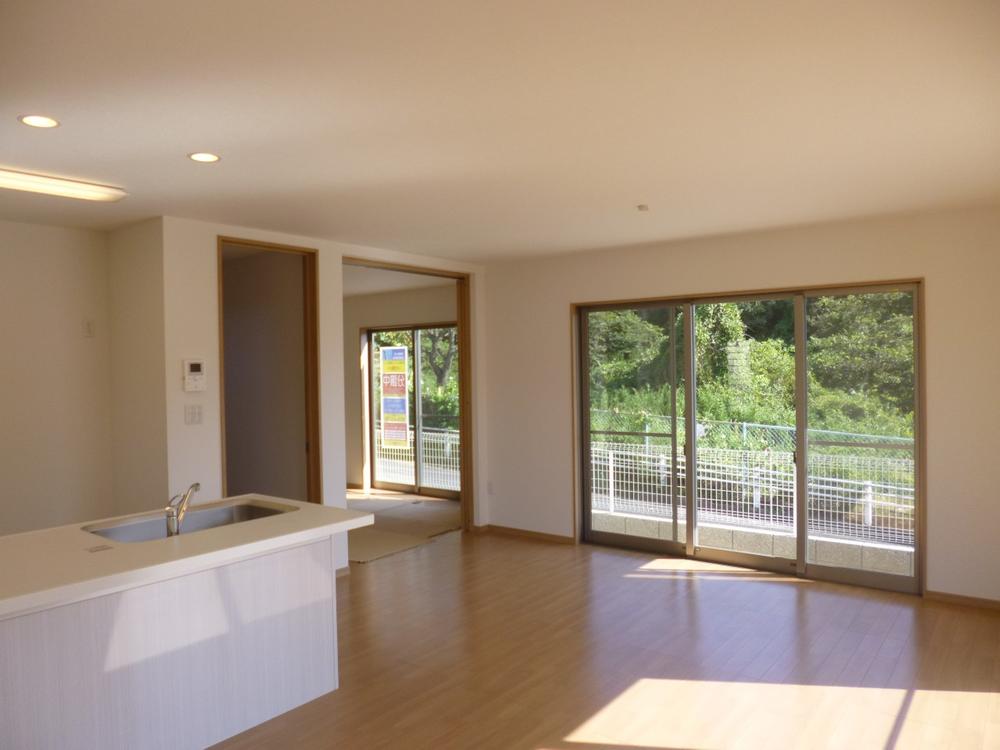 Living. (March 2013) Shooting