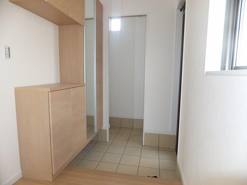 Entrance. Local (12 May 2013) Shooting