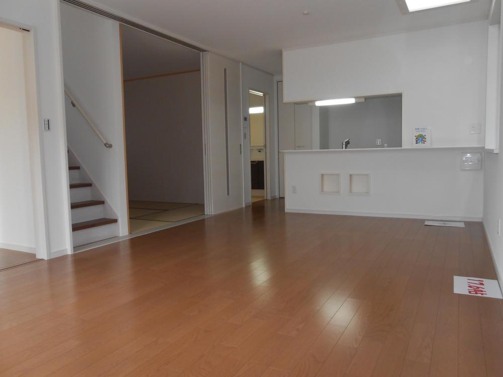 Living. (November 2013) Shooting