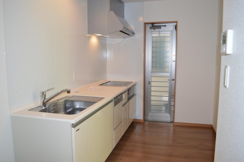 Kitchen. Indoor (September 2013) Shooting