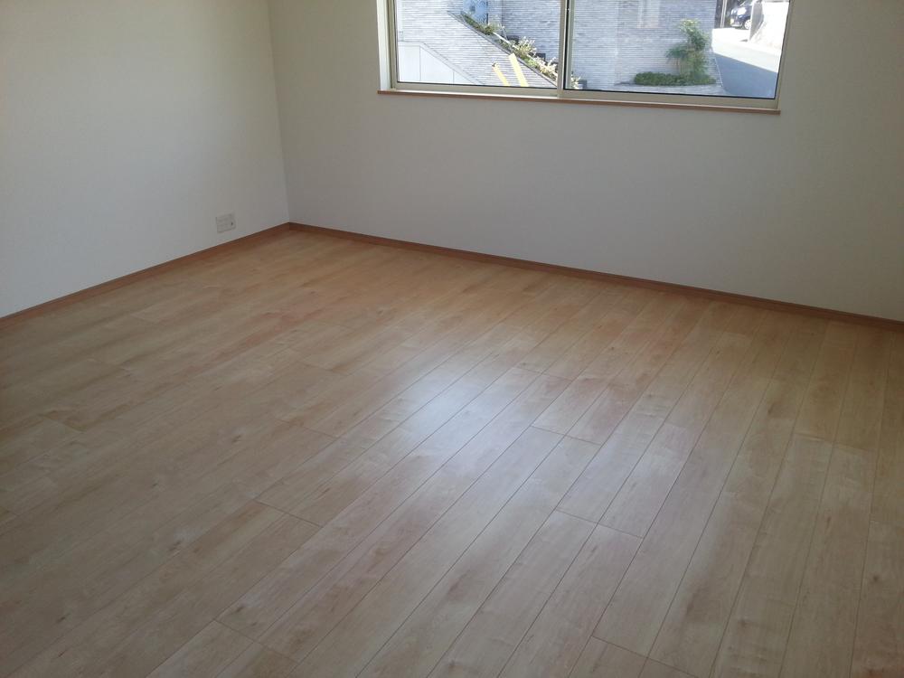 Living. Local (09 May 2013) Shooting