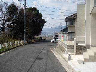 Local photos, including front road. (March 2013) Shooting