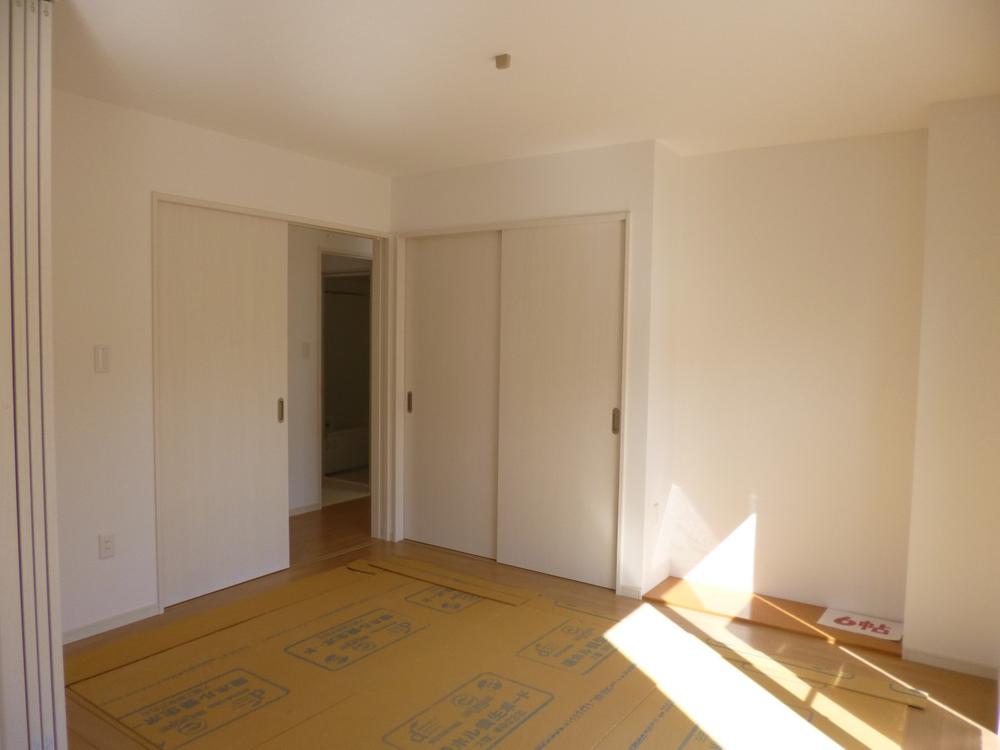 Non-living room. (March 2013) Shooting