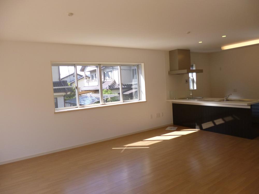 Living. (March 2013) Shooting