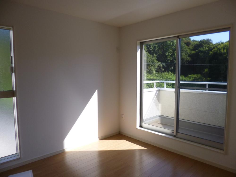 Non-living room. (March 2013) Shooting