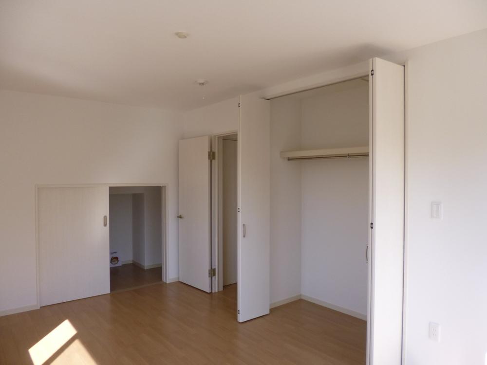 Non-living room. (March 2013) Shooting