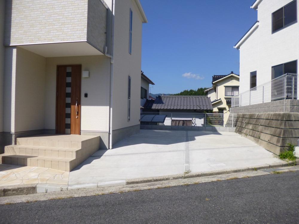 Parking lot. Local (March 2013) Shooting