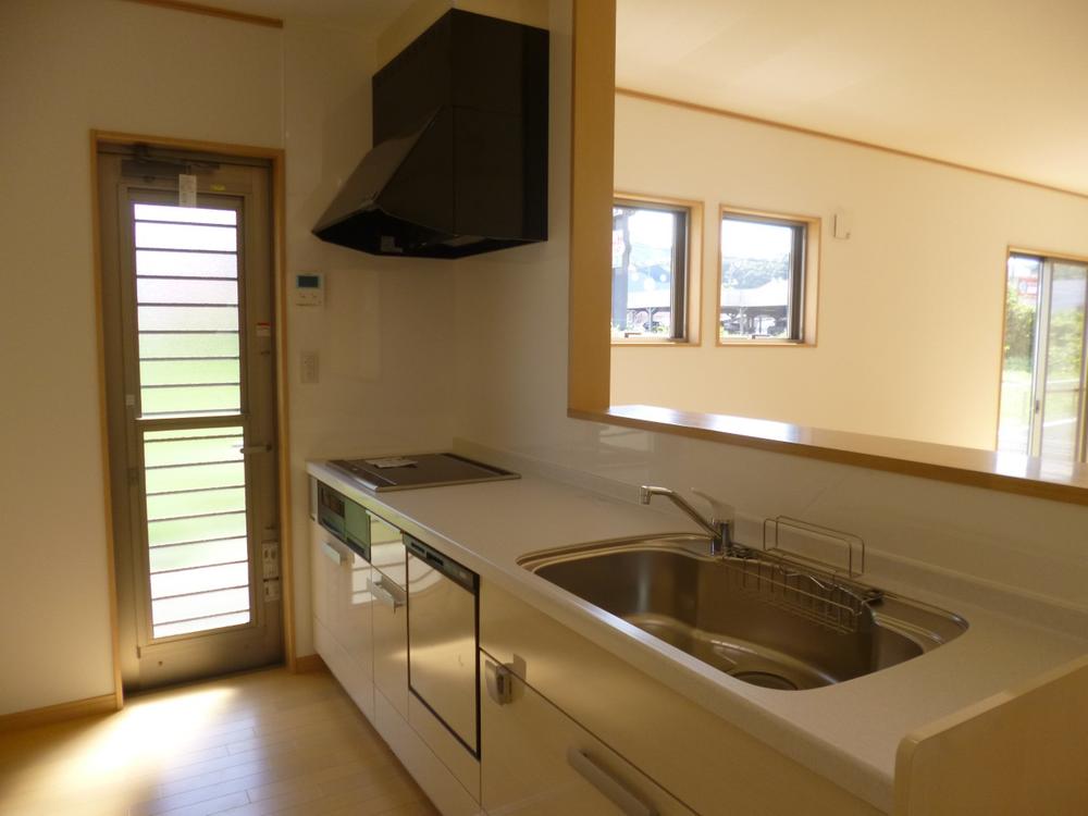 Kitchen. (August 2013) Shooting