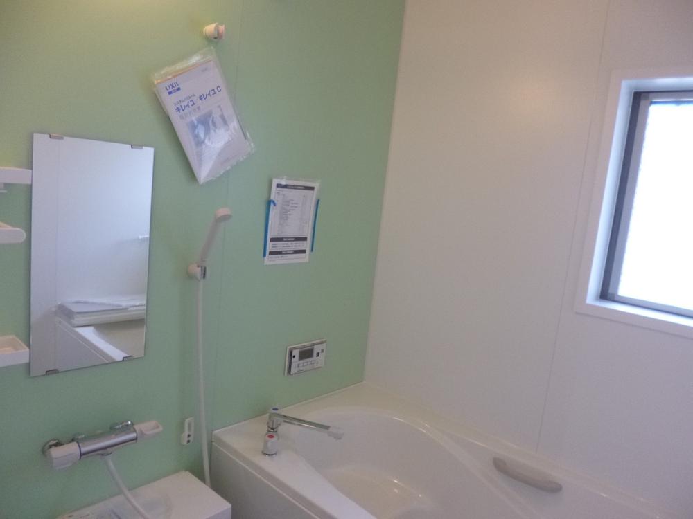 Bathroom. (August 2013) Shooting