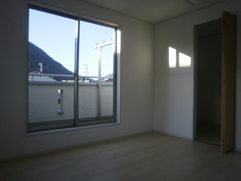 Non-living room. 2F Western-style