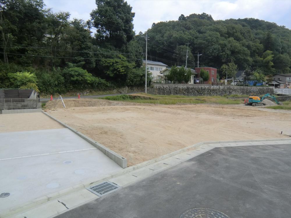 Local appearance photo. Local (13 May 2013) Shooting