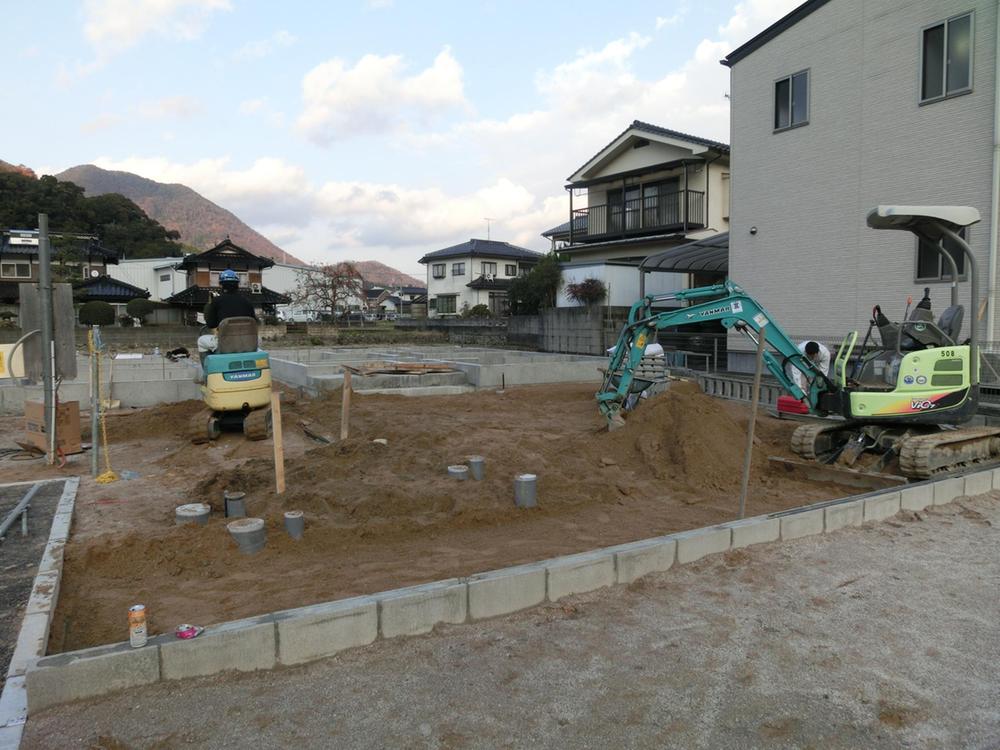 Local appearance photo. Local (12 May 2013) Shooting