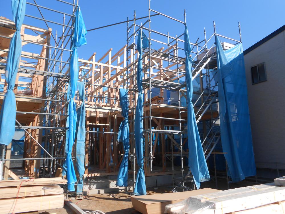 Local appearance photo. Local (12 May 2013) Shooting