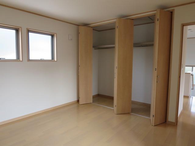 Non-living room. The main bedroom of 8 quires storage plenty