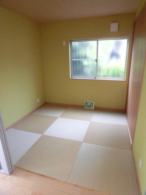 Non-living room. Room (August 2013) Shooting