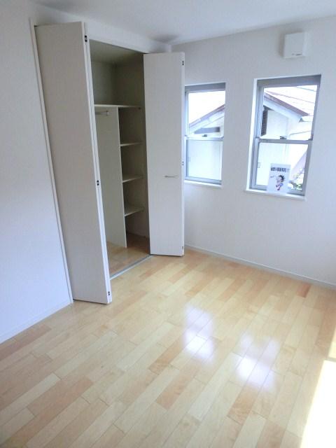 Non-living room. Room (August 2013) Shooting