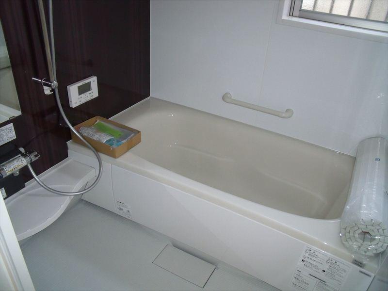 Same specifications photo (bathroom)