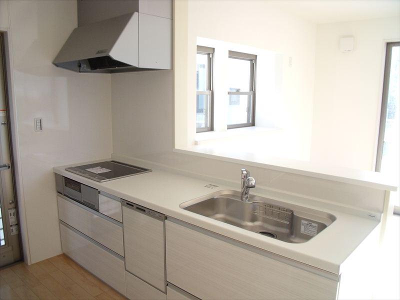 Same specifications photo (kitchen)