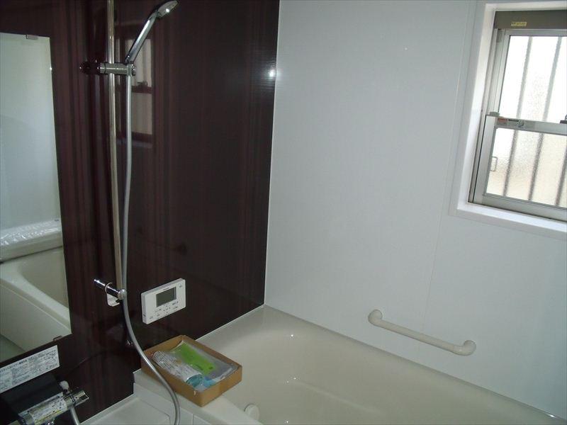 Same specifications photo (bathroom)