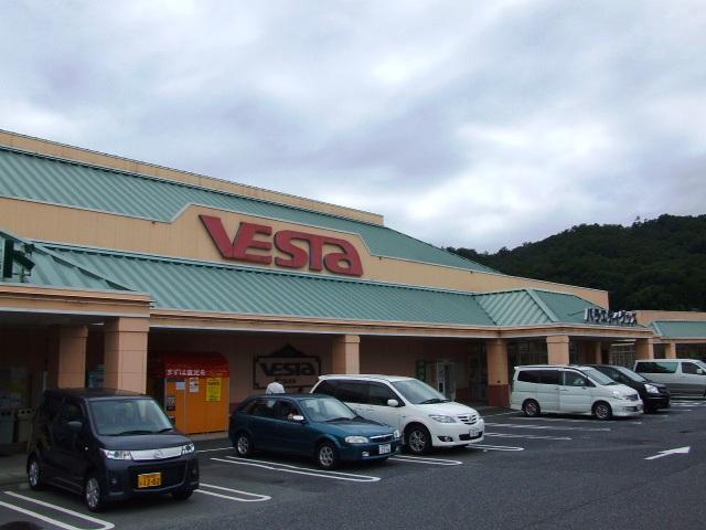 Shopping centre. 890m until Nishimatsuya Fuji ZY Miiri shop