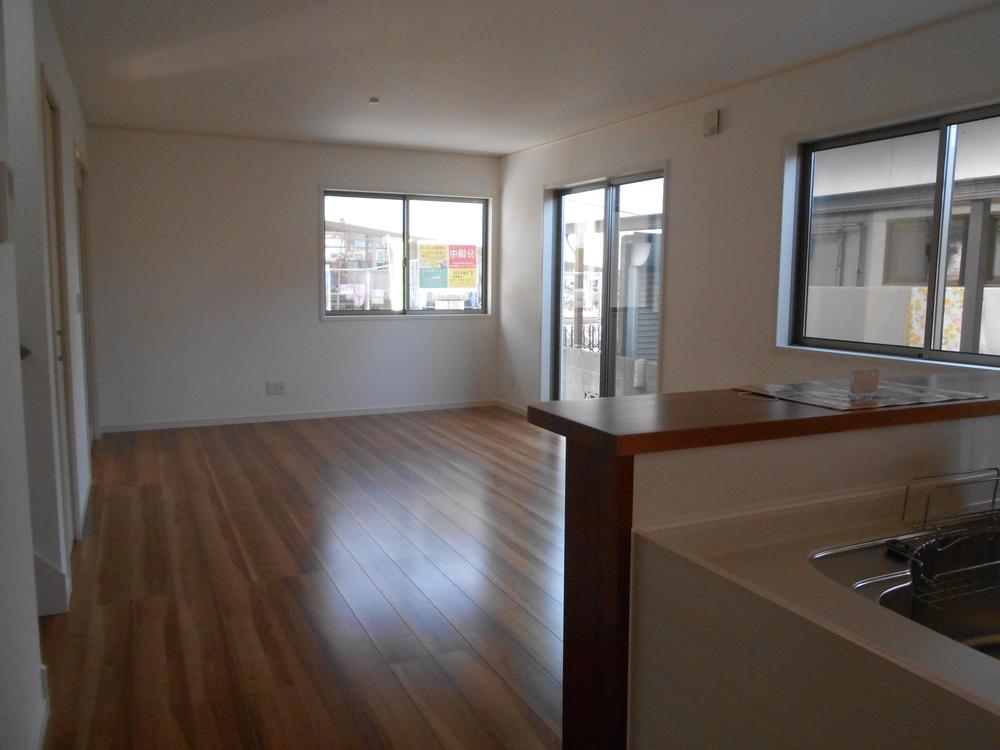 Living. Local (12 May 2013) Shooting