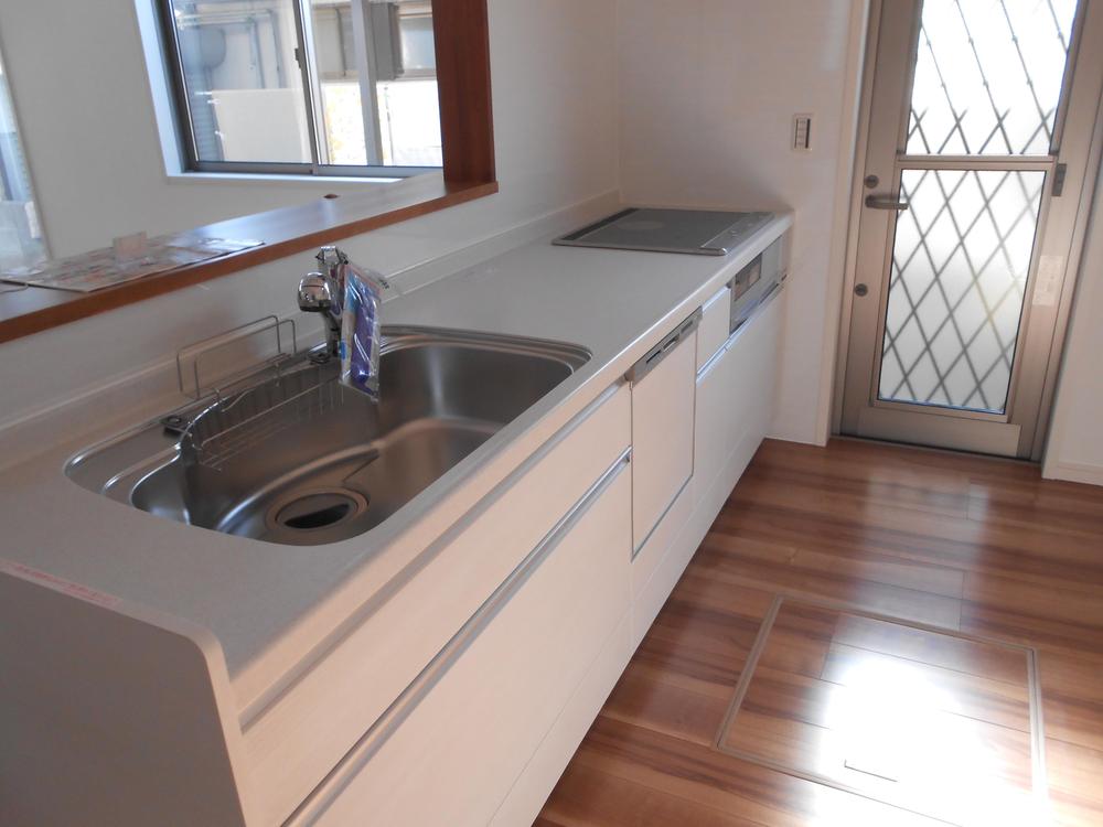 Kitchen. Local (12 May 2013) Shooting