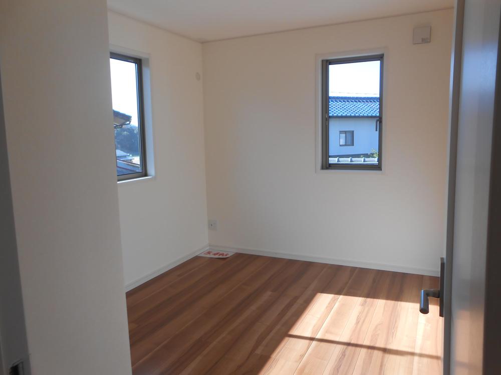 Non-living room. Local (12 May 2013) Shooting