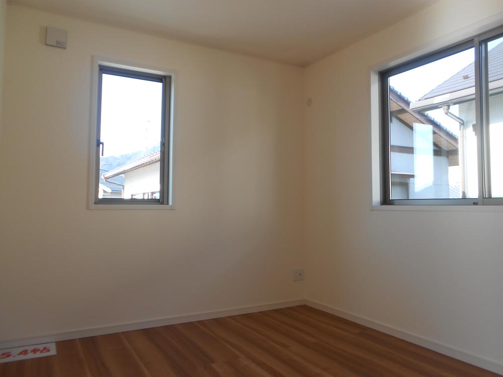 Non-living room. Local (12 May 2013) Shooting